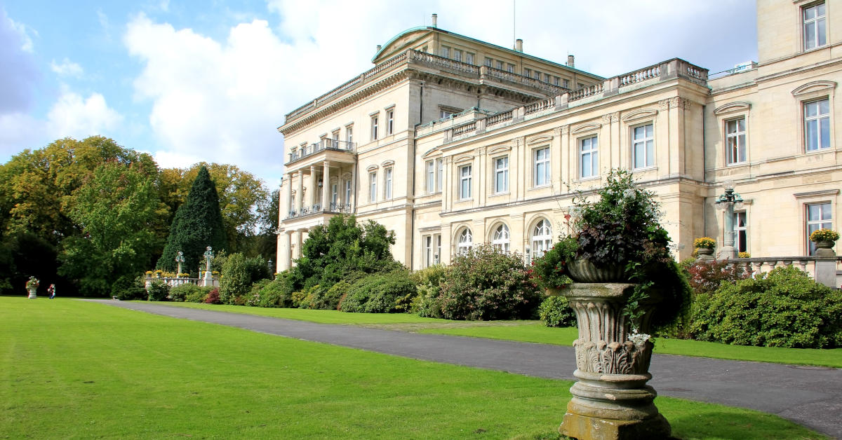 11.000 Quadratmeter Industriegeschichte über dem Baldeney-See in Essen: die Villa Hügel