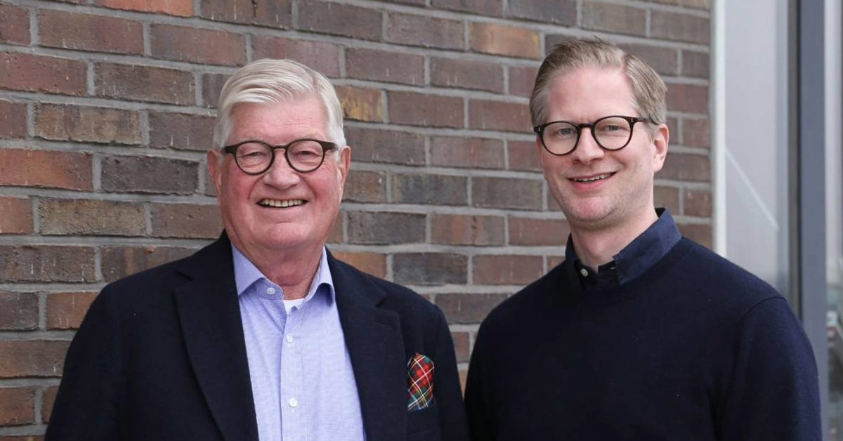Georg Joachim Claussen (links) mit seinem Sohn Carl Johann Claussen. Foto: Claussen-Simon-Stiftung
