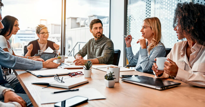 Mehr Zeit fürs Wesentliche: Digitale Beschaffung kann Transparenz und Effizienz erhöhen. Foto: Harbucks/stock.adobe.com