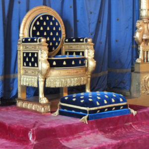 König Vorstand? Das hängt von der Satzungsgestaltung ab. Das Bild zeigt den Thron von Napoleon I. im Schloss Fontainebleau