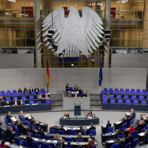 Aus 16 mach eins: Vereinheitlichung ist das zentrale Moment der Stiftungsrechtsreform, die der Bundestag am 24. Juni beschlossen hat.